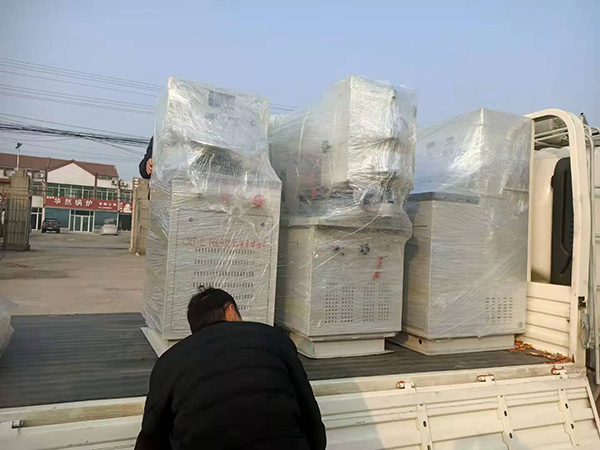 泰山海特牌F6L912機(jī)油泵試驗(yàn)臺(tái)、噴油泵試驗(yàn)臺(tái)等設(shè)備同時(shí)發(fā)貨